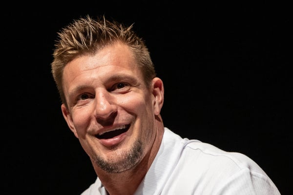 Rob Gronkowski Tackles His NFL Career, Competitive Upbringing and Post-Retirement Career in Wide-Ranging Sarasota Talk